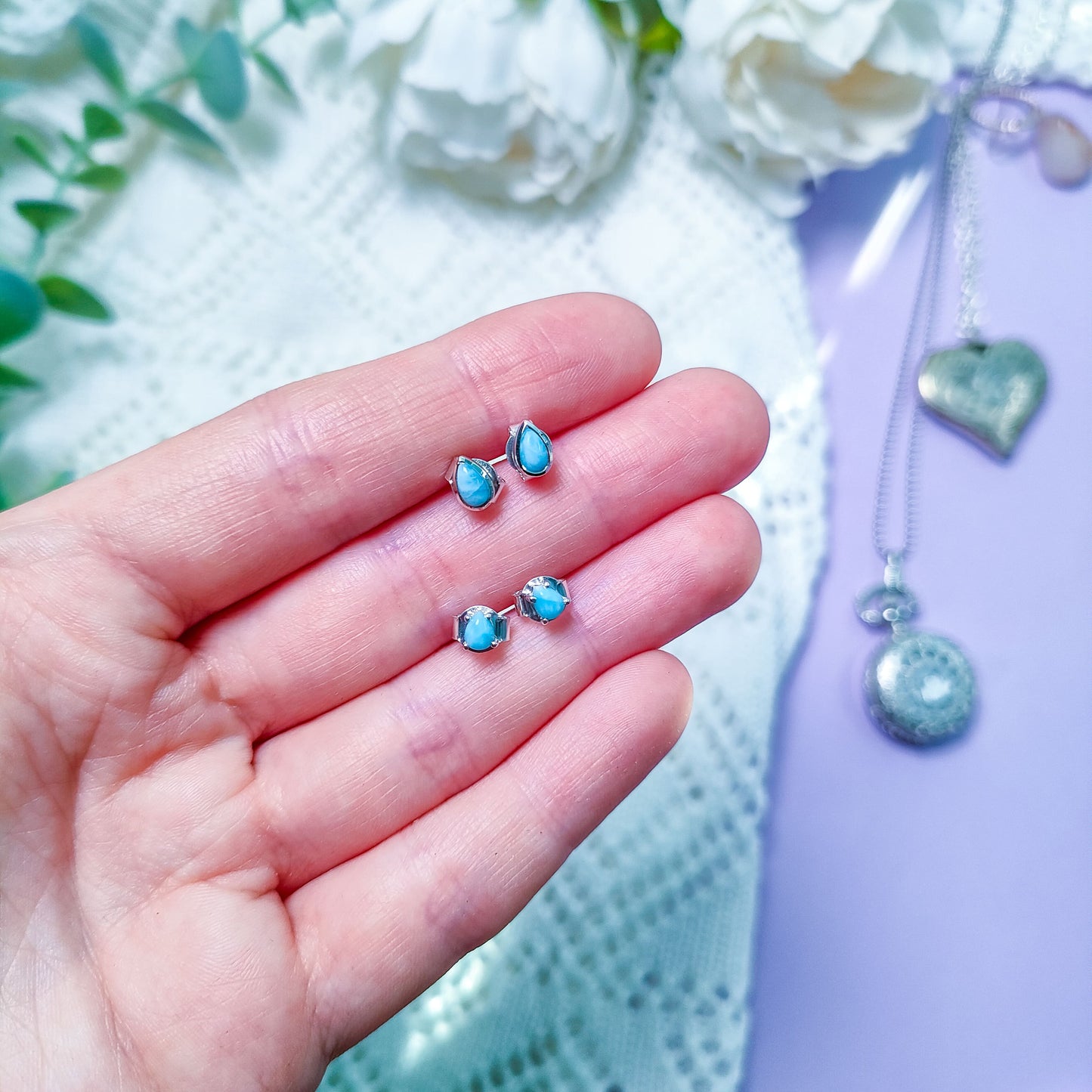 Larimar nappikorvakorut