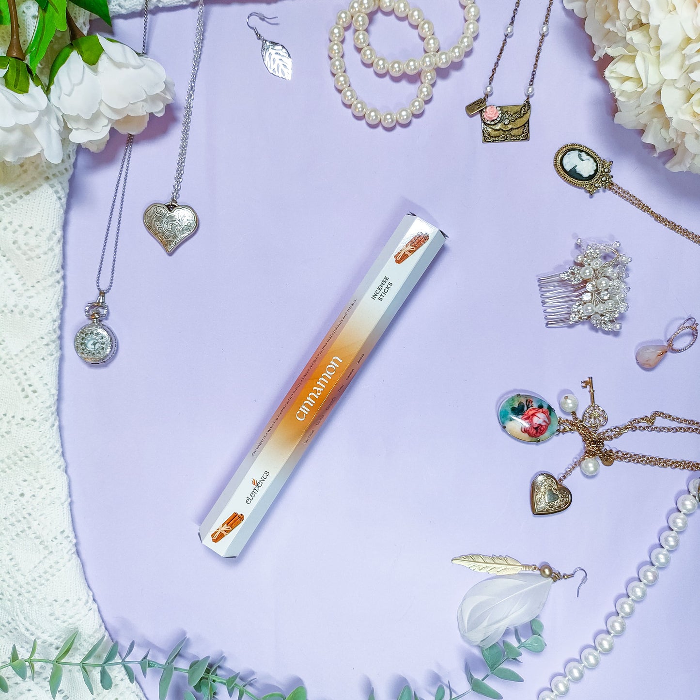 Kaneli suitsuketikut - suitsukkeet ja suitsuketelineet helposti netistä