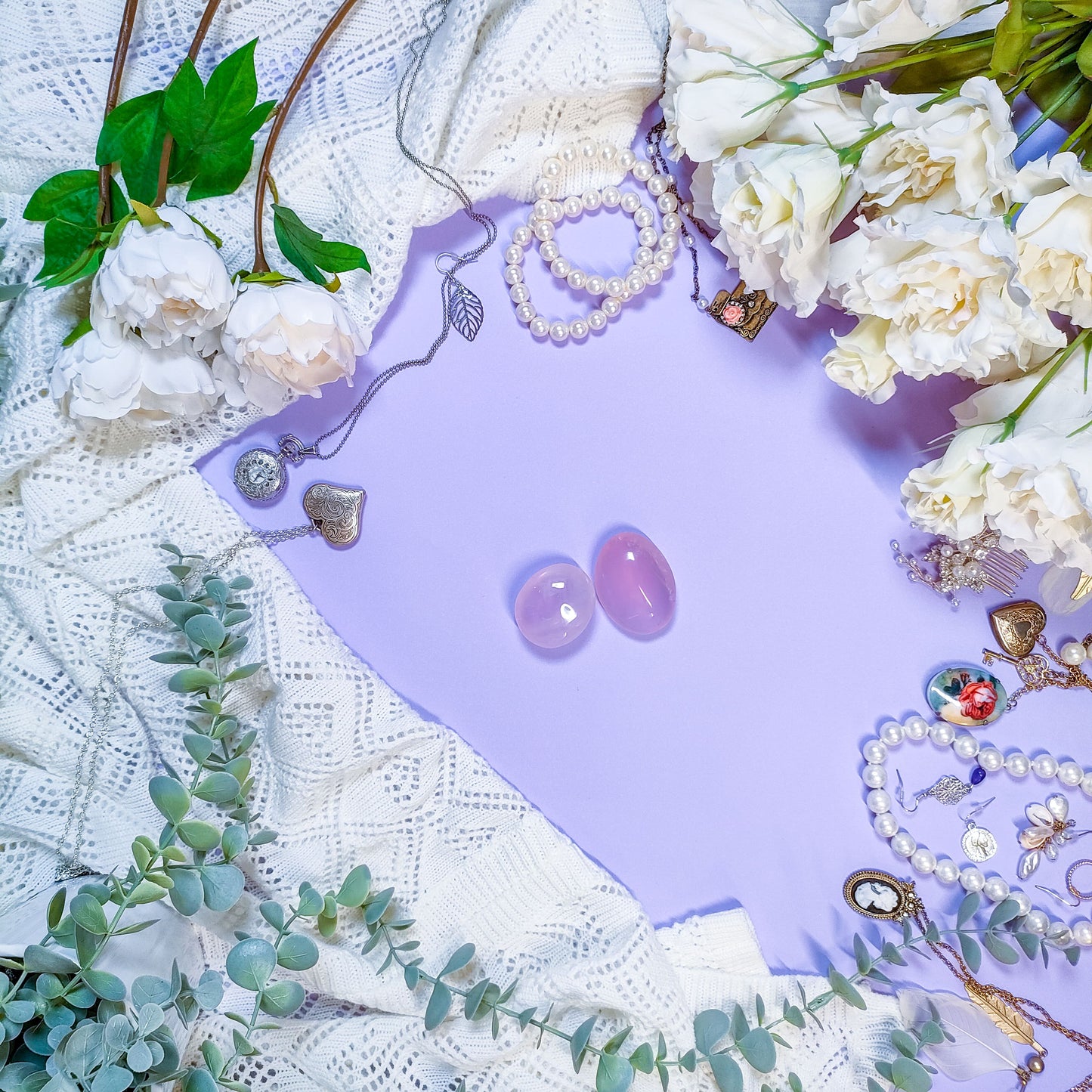 Ruusukvartsi - Witches and Familiars aloittelijan kivet ja kristallit netistä