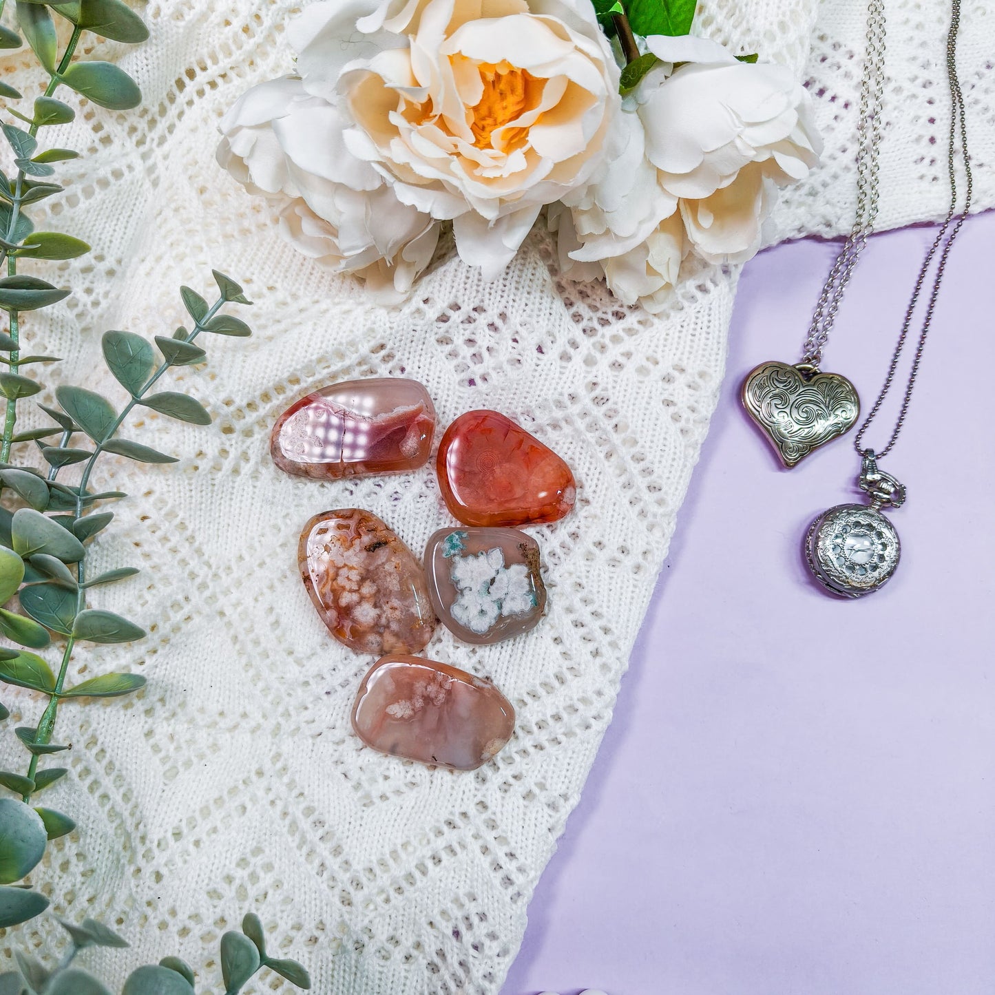 Huolikivi kukka-akaatti