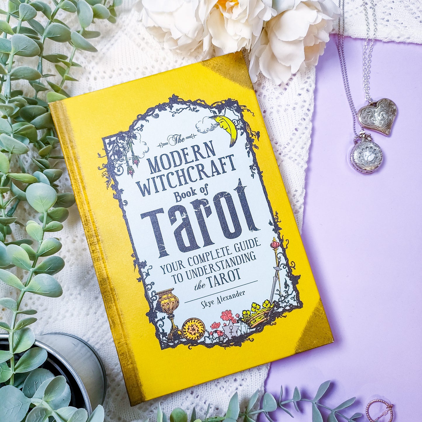 The Modern Witchcraft Book of Tarot