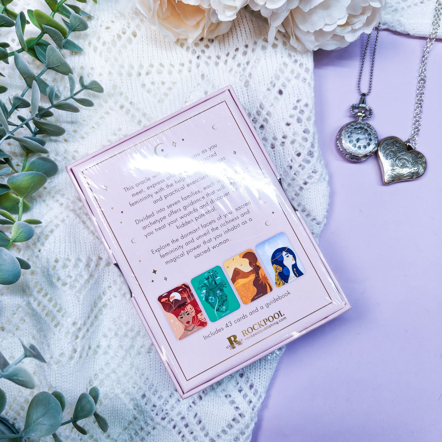 Oraakkelikortit Sacred Feminine Oracle