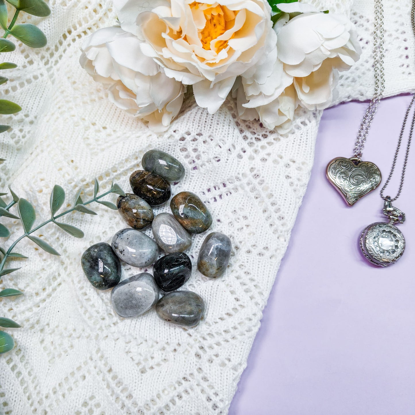 Labradoriitti rumpuhiottu